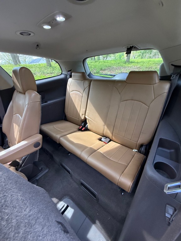 2017 Buick Enclave Image 16