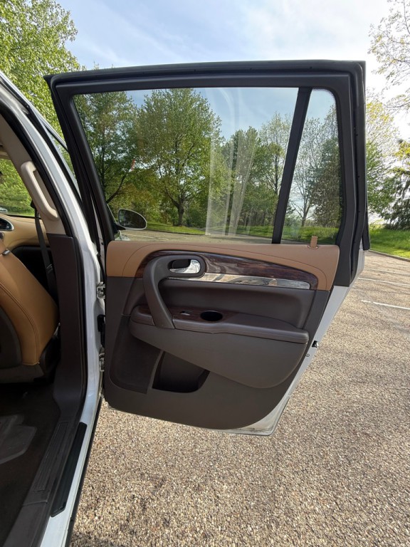 2017 Buick Enclave Image 21