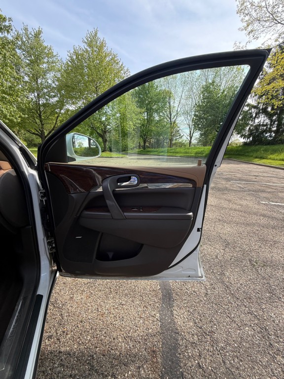 2017 Buick Enclave Image 23