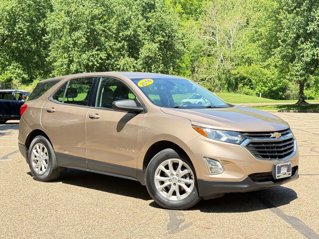 2018 Chevrolet Equinox Image 2