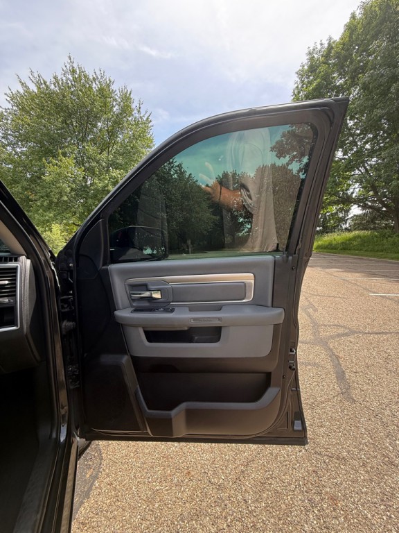 2017 RAM 1500 Image 17