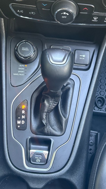 2019 Jeep Cherokee Image 9