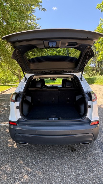 2019 Jeep Cherokee Image 16