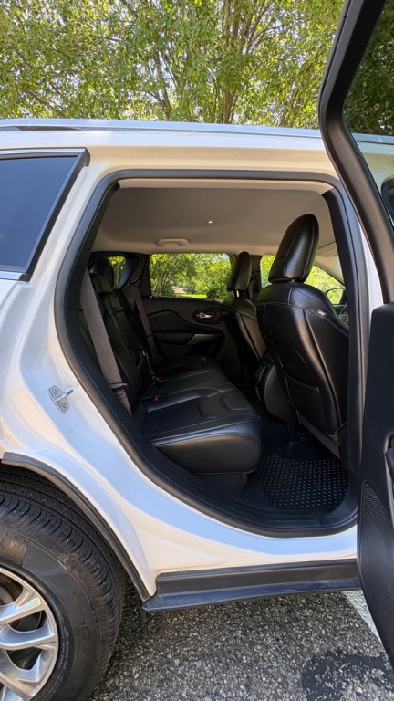 2019 Jeep Cherokee Image 18