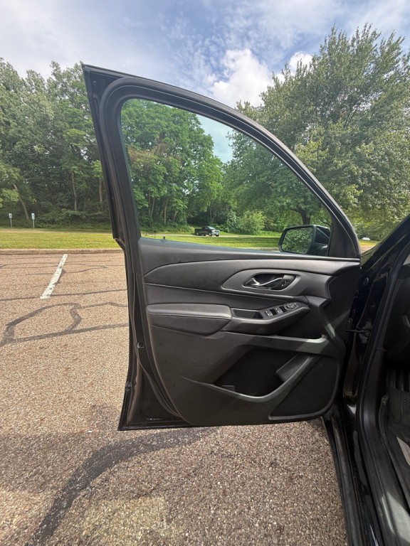 2021 Chevrolet Traverse Image 14