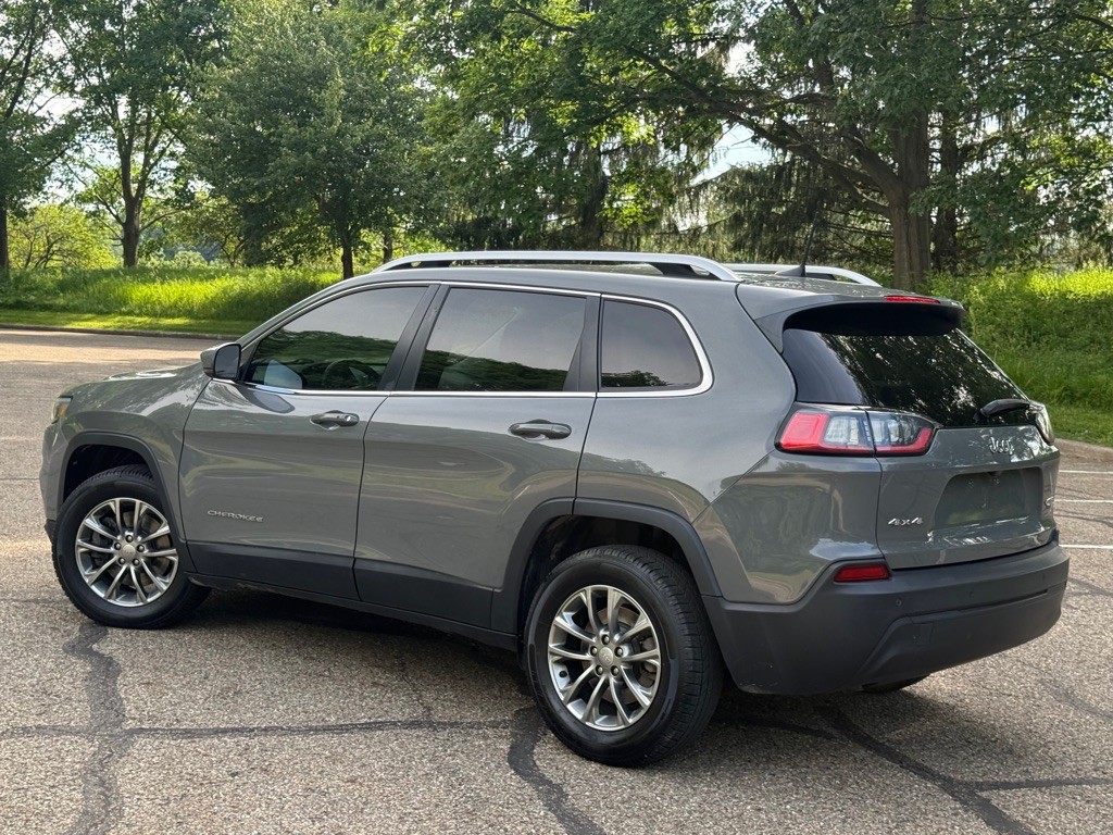 2019 Jeep Cherokee Image 3