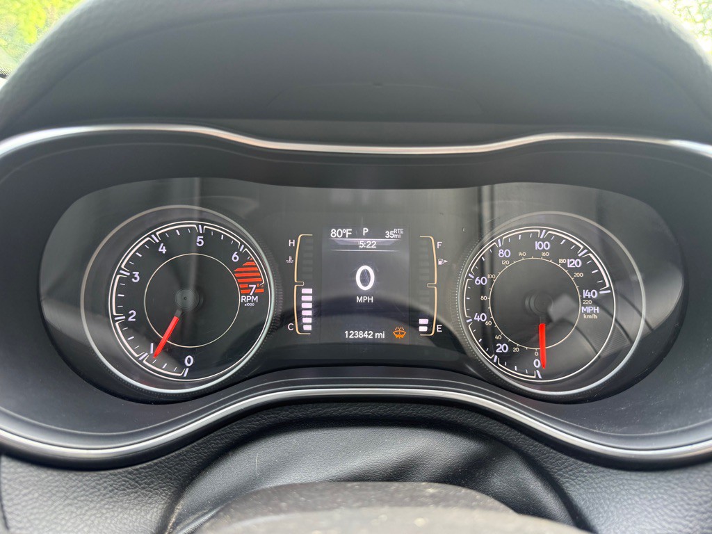 2019 Jeep Cherokee Image 5