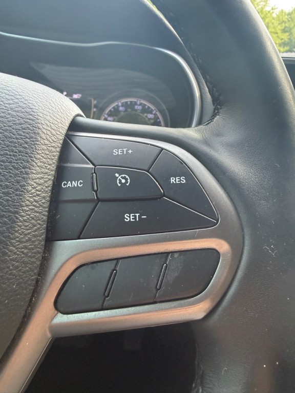 2019 Jeep Cherokee Image 6