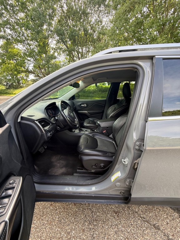 2019 Jeep Cherokee Image 15