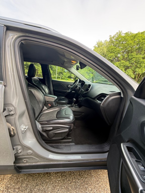 2019 Jeep Cherokee Image 20