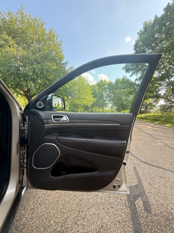2015 Jeep Grand Cherokee Image 22
