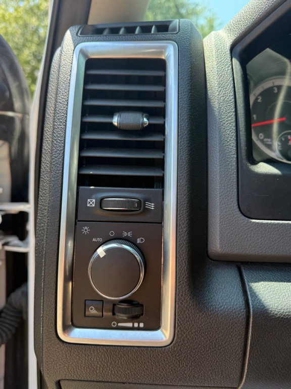 2017 RAM 1500 Image 10