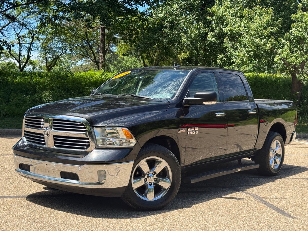 2016 RAM 1500 Image 1