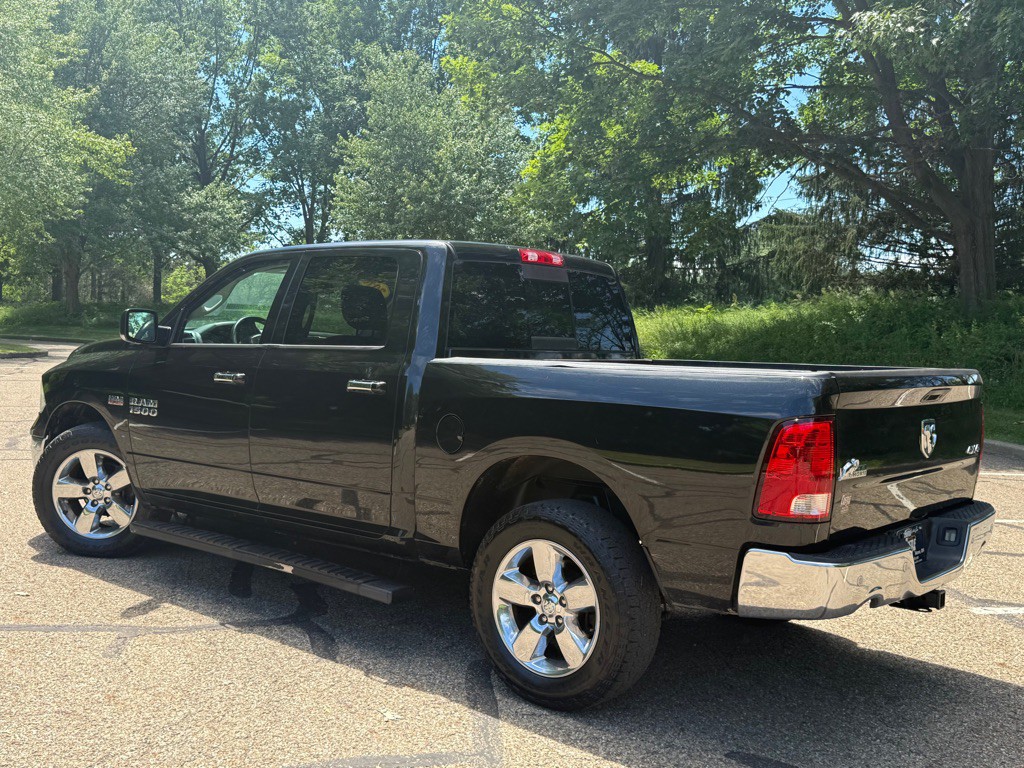 2016 RAM 1500 Image 3
