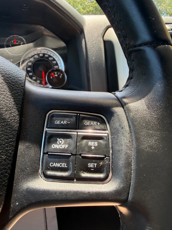 2016 RAM 1500 Image 8
