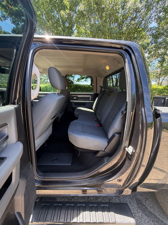 2016 RAM 1500 Image 12