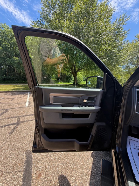 2016 RAM 1500 Image 14