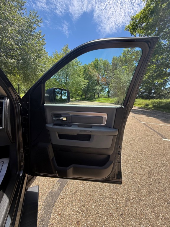 2016 RAM 1500 Image 18