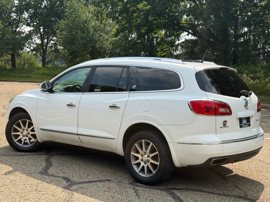 2017 Buick Enclave Image 3