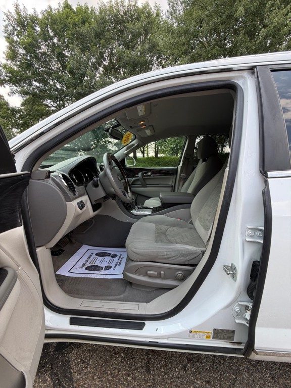 2017 Buick Enclave Image 11