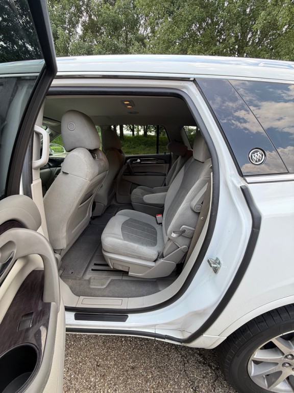 2017 Buick Enclave Image 13