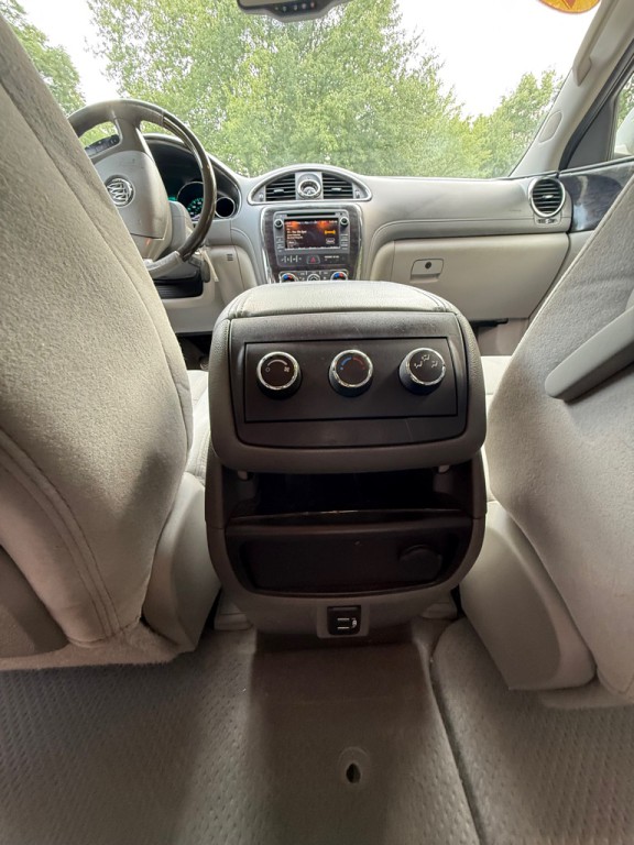 2017 Buick Enclave Image 15