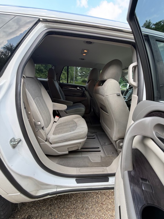 2017 Buick Enclave Image 19