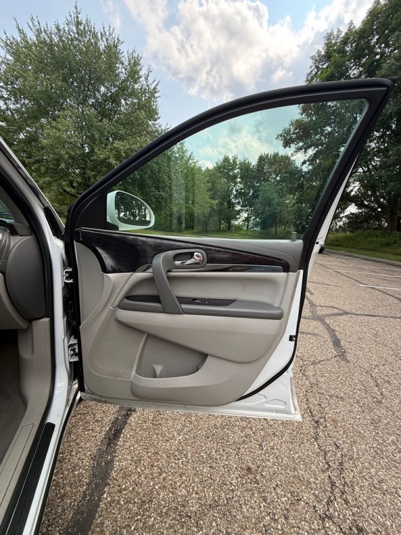 2017 Buick Enclave Image 22