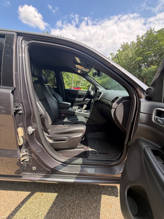 2017 Jeep Grand Cherokee Image 19