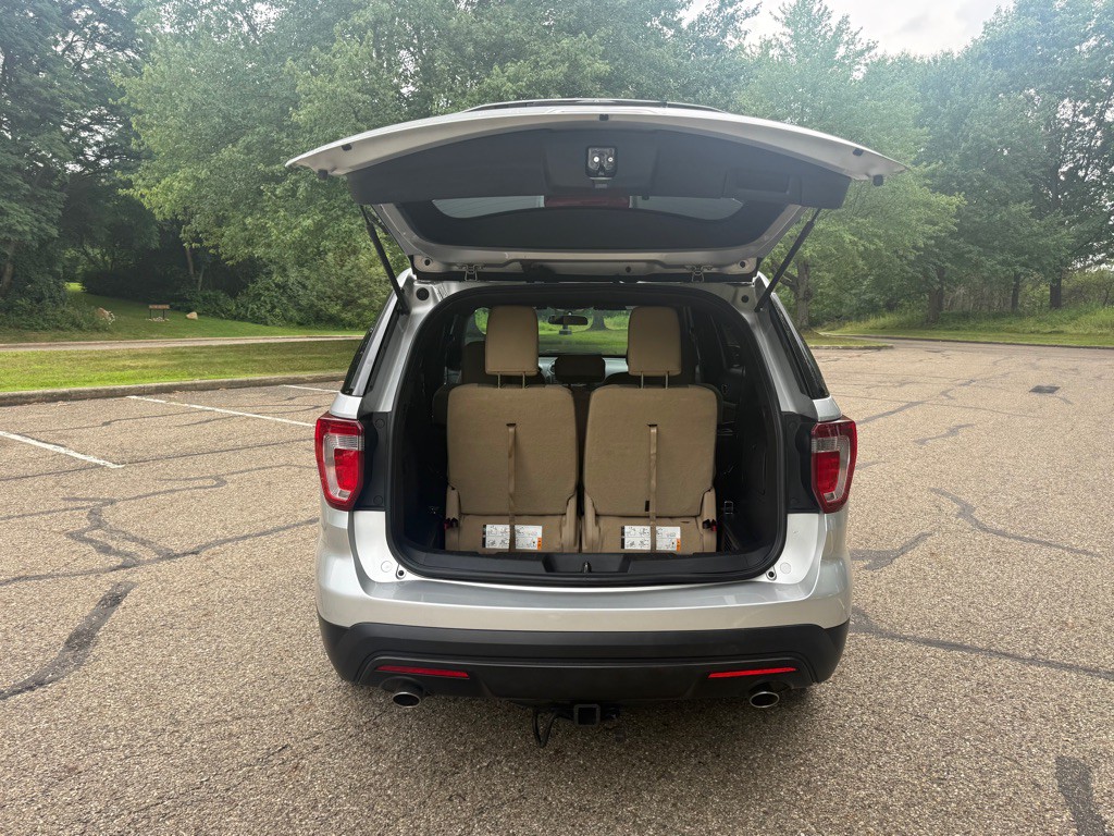 2017 Ford Explorer Image 18