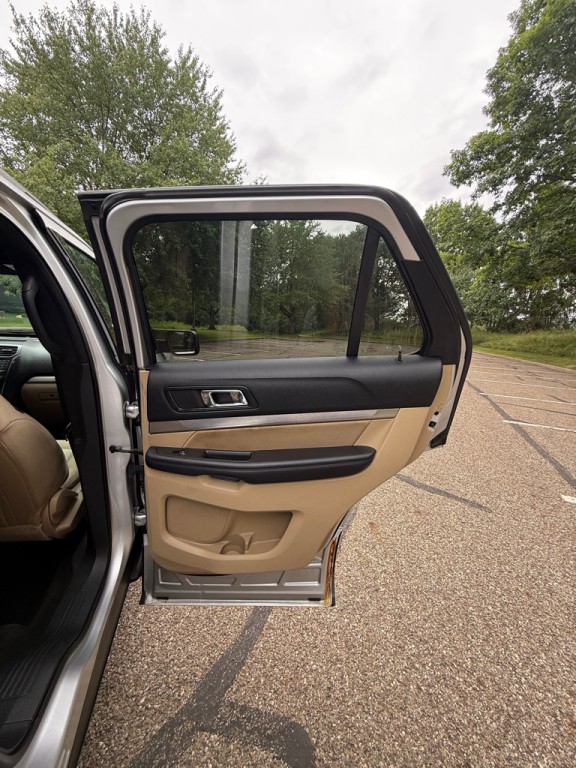 2017 Ford Explorer Image 20
