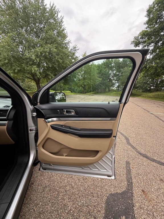 2017 Ford Explorer Image 22