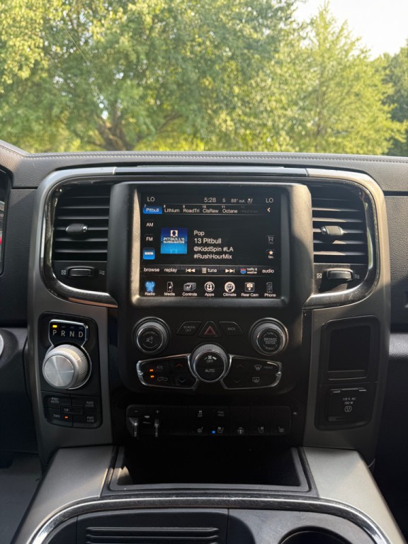 2016 RAM 1500 Image 9