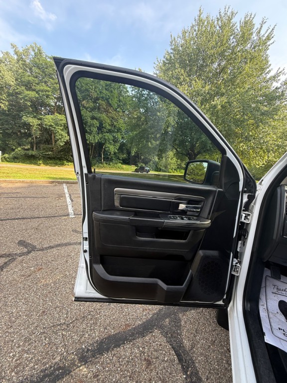 2016 RAM 1500 Image 16