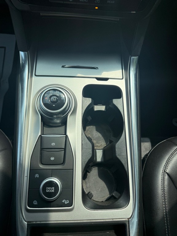 2020 Ford Explorer Image 8