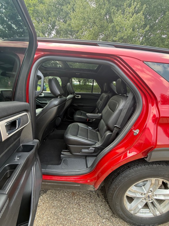 2020 Ford Explorer Image 14