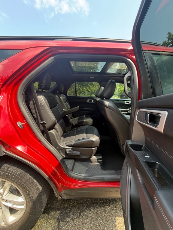 2020 Ford Explorer Image 20