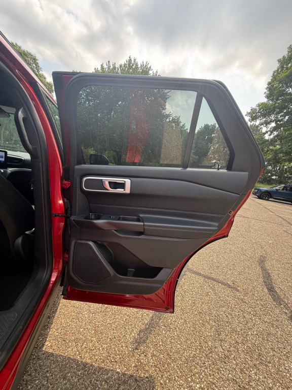 2020 Ford Explorer Image 21