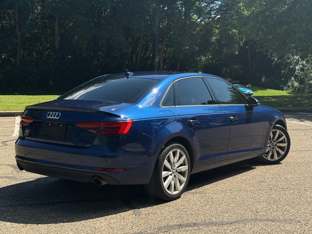 2017 Audi A4 Image 4
