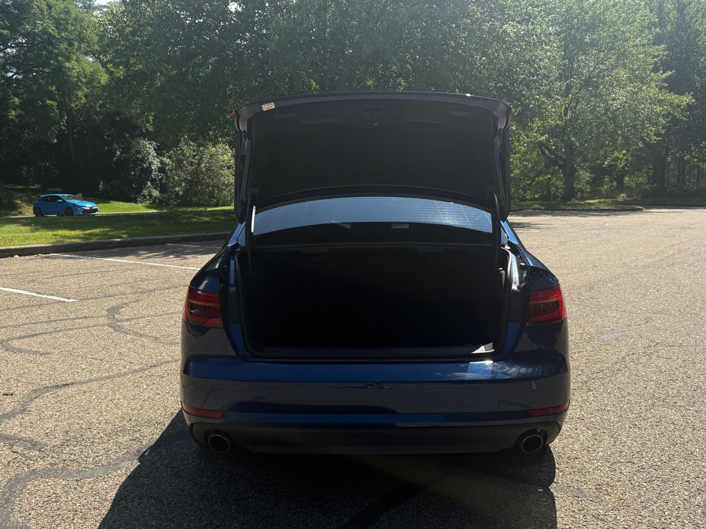 2017 Audi A4 Image 17