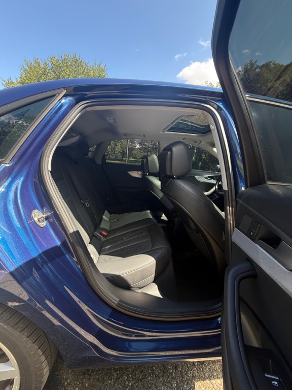 2017 Audi A4 Image 18