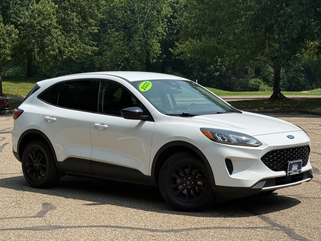 2020 Ford Escape Image 2