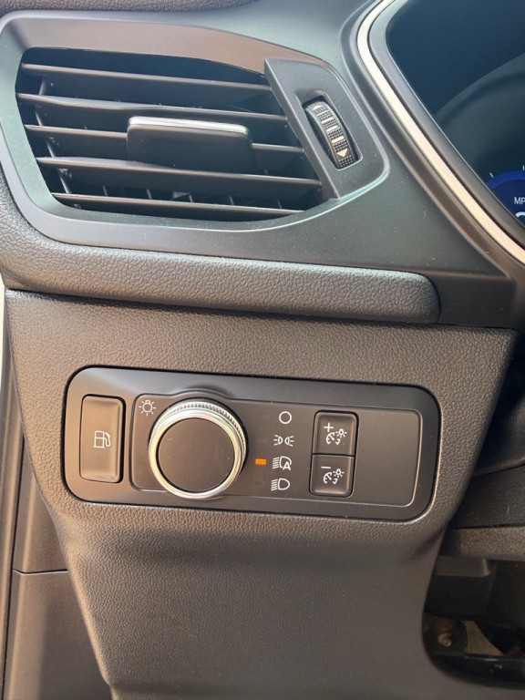 2020 Ford Escape Image 11