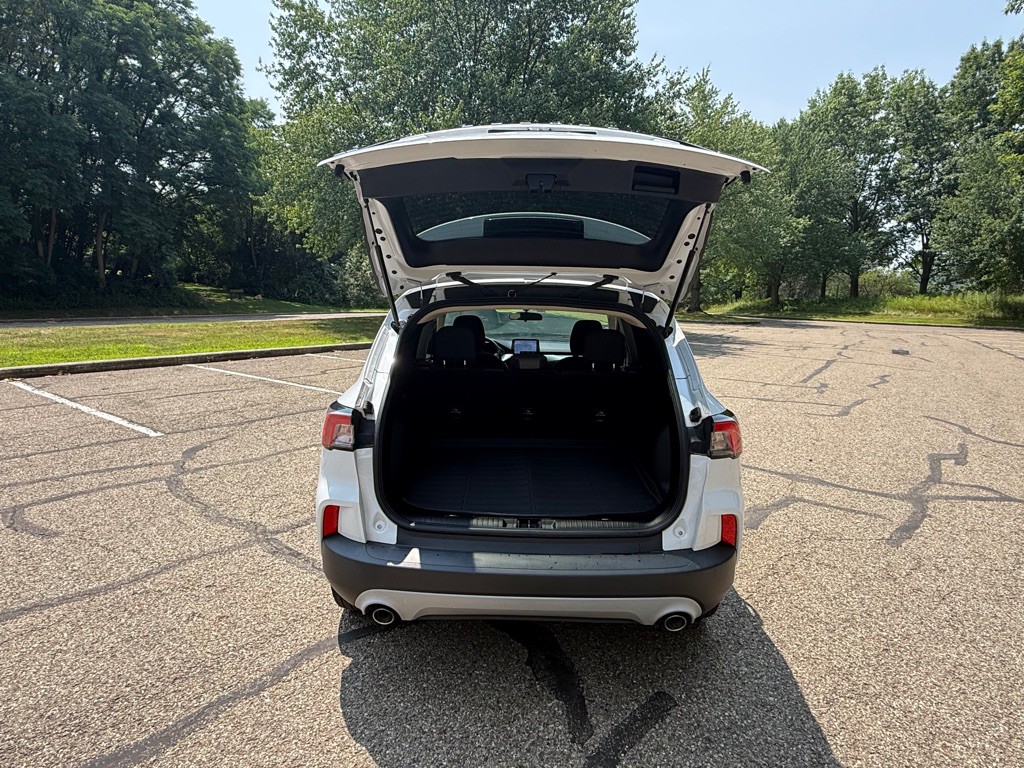 2020 Ford Escape Image 16