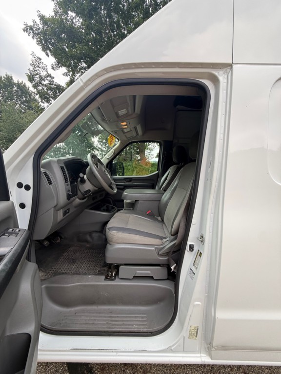 2019 Nissan NV Image 11