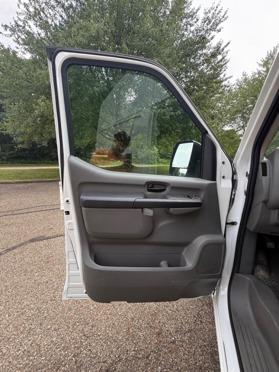 2019 Nissan NV Image 12