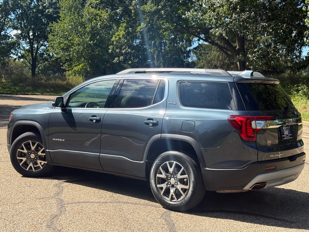 2020 GMC Acadia Image 3