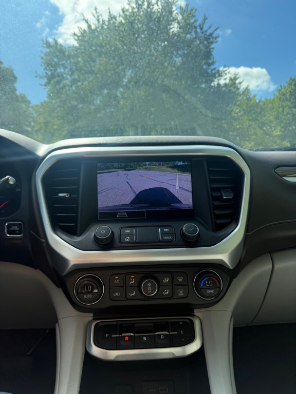 2020 GMC Acadia Image 9