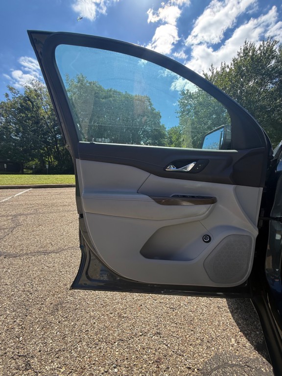 2020 GMC Acadia Image 16