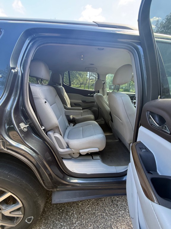 2020 GMC Acadia Image 21